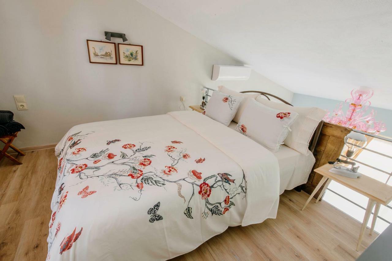 Loft Apartments Komotini Buitenkant foto